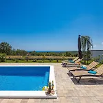 In With Pool Near Rock Villa Krnica