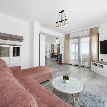 In With Pool Near Rock