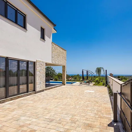 In With Pool Near Rock