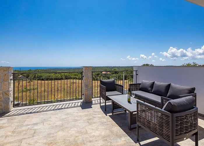 In With Pool Near Rock