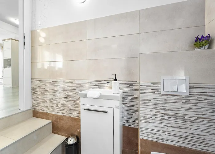 וילה In With Pool Near Rock